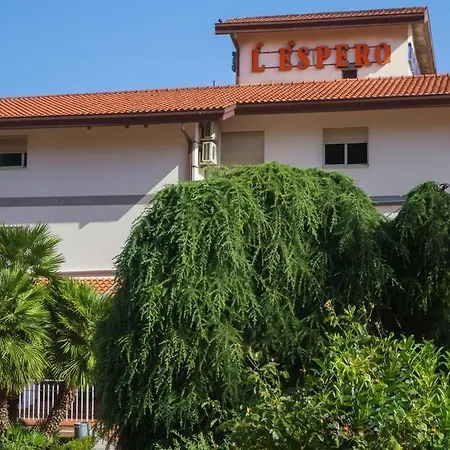 L' Espero Hotell